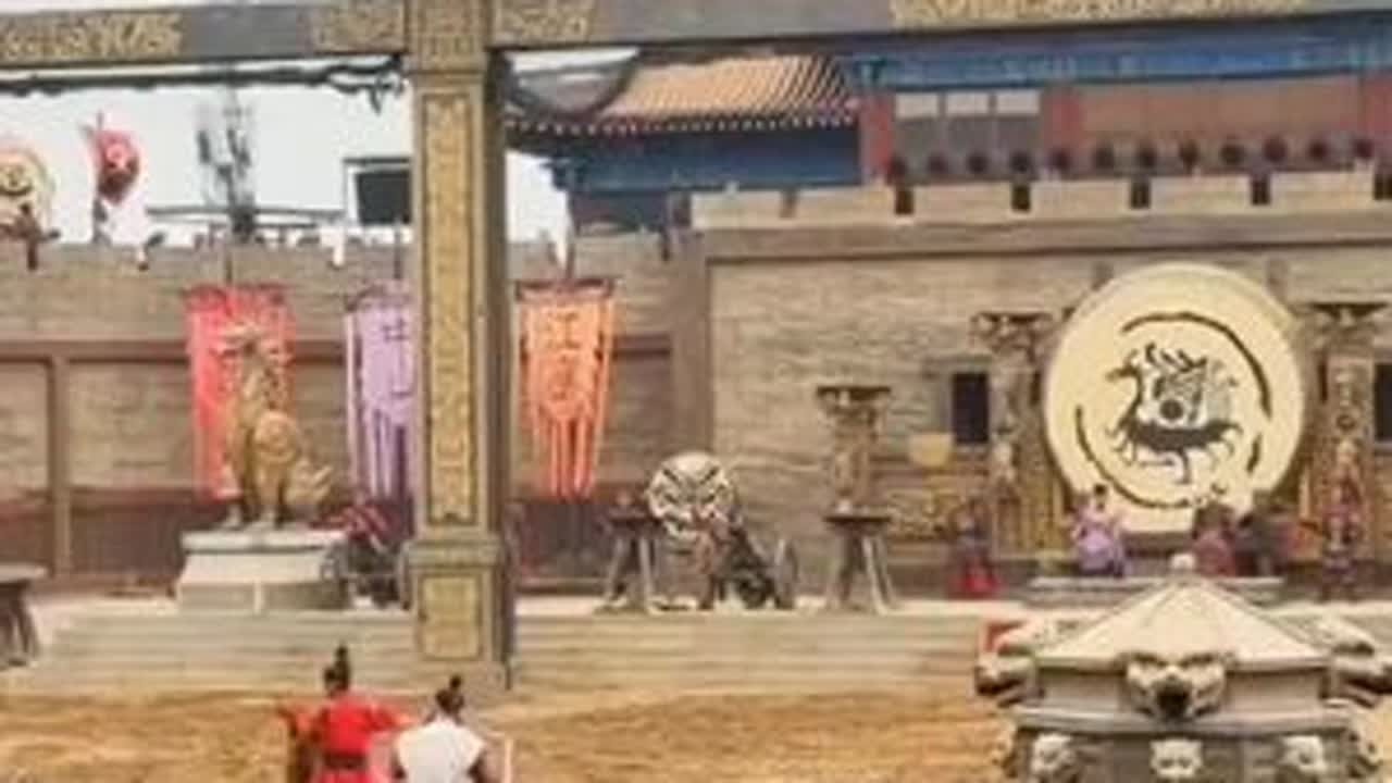 场面宏大壮观，值得一看，大型实景马戏演出现场之“岳飞枪挑小梁王”#场面壮观 #清明上河园大宋 #岳飞枪挑小梁王实战表演 #历史