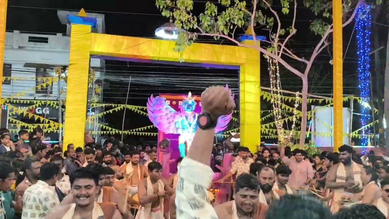 ഗരുഡവാഹനമെഴുന്നുള്ളിപ്പ്. ബസാർ ബ്രദേഴ്സ്. കണ്ടത്തിപ്പറമ്പ് ശ്രീ ഭുവനേശ്വരി ദേവി ക്ഷേത്രം.27-1-26 🚩