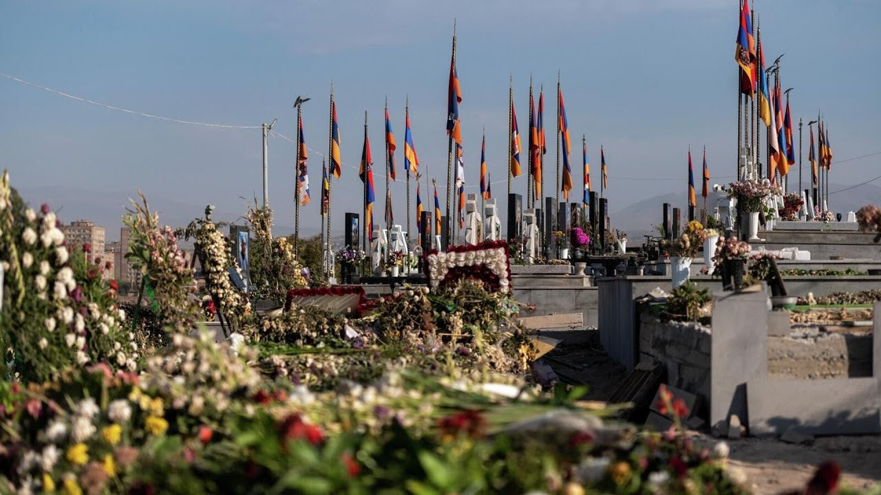 Եռաբլուրը՝ Հայոց բանակի տոնին. ՈւՂԻՂ