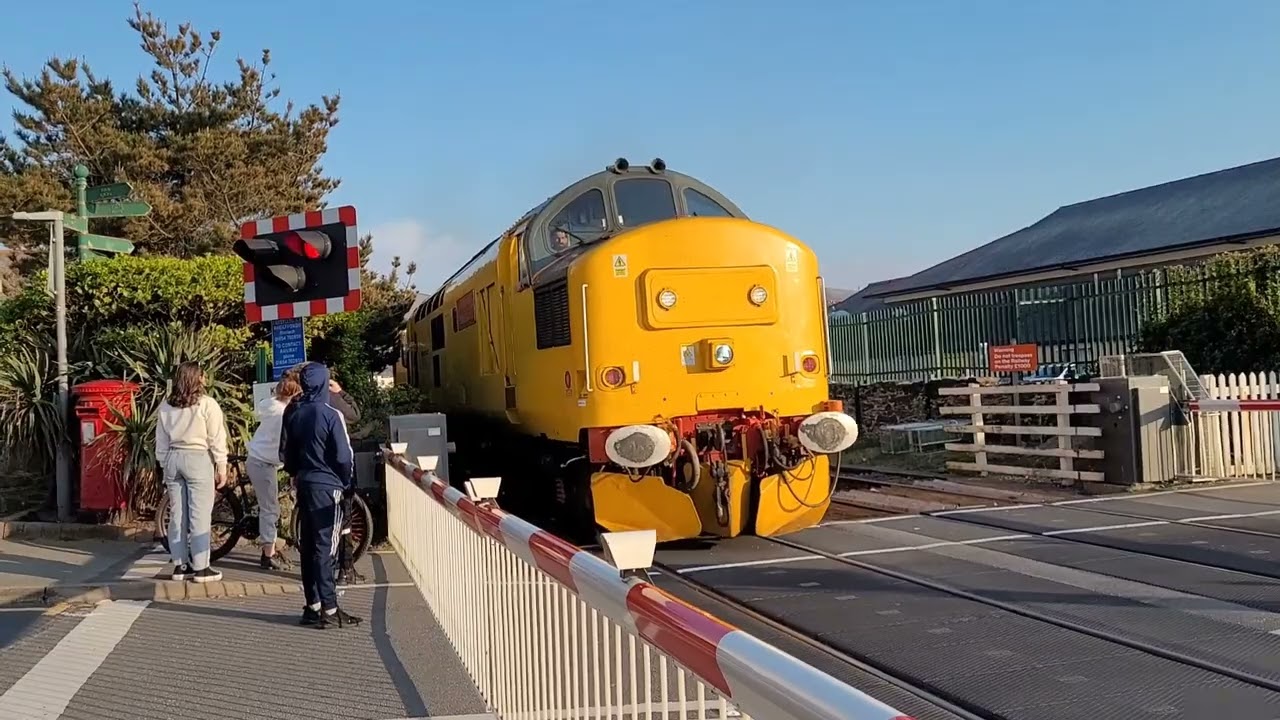 *Malfunction Class 97 Tamper* Barmouth South Level Crossing
