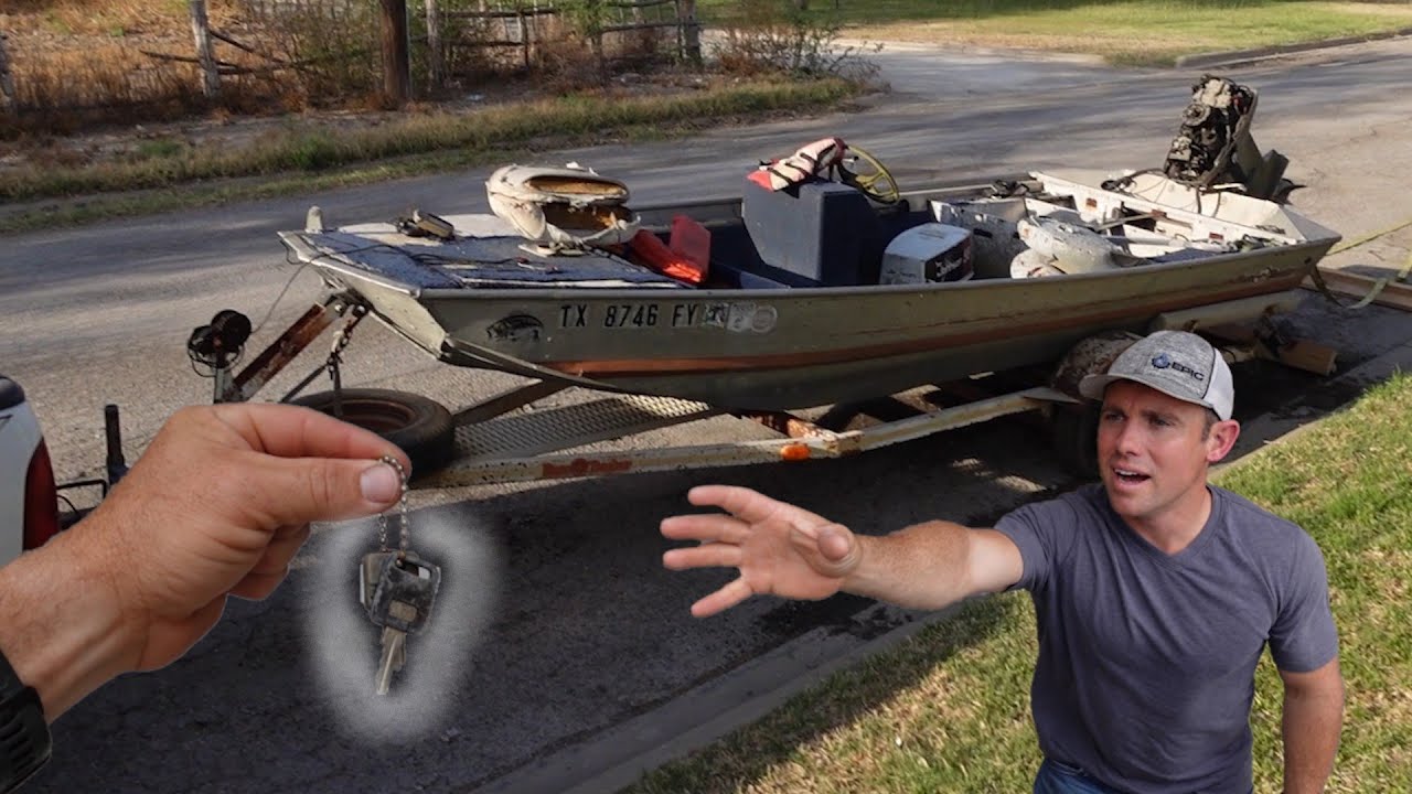 Taking Our FREE Abandoned 1979 Tracker BOAT Home! Can It Be Fixed?