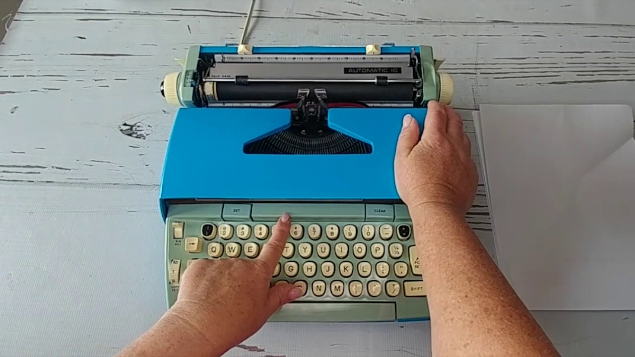 1960s Smith Corona Coronet Automatic 10 Electric Typewriter Tutorial