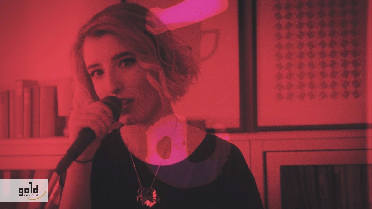 TAMÁSKA GABI – Élőben jobb | Official Music Video