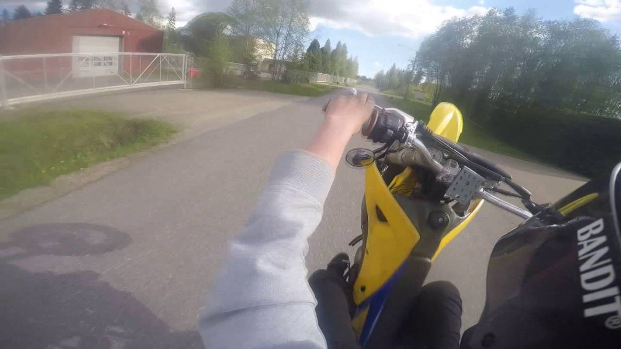 Banshee ajelua ja muuta vanhaa p&auml;tk&auml;&auml;