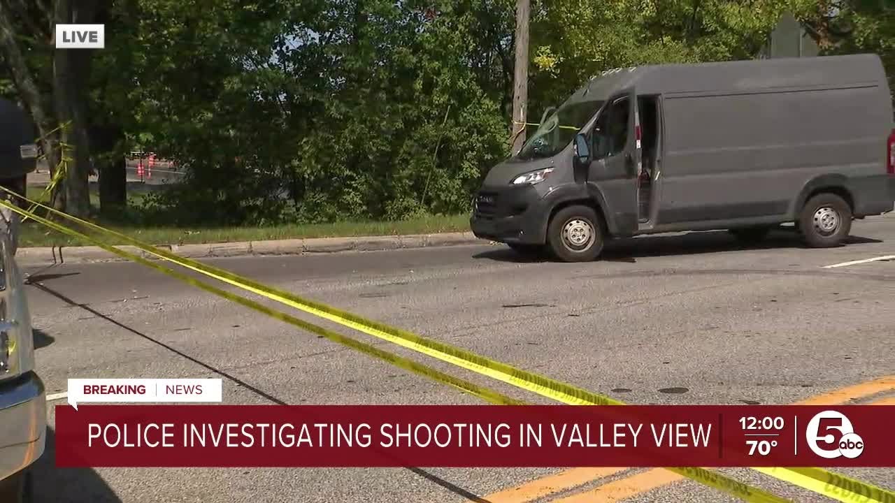 Man found shot in the middle of the road