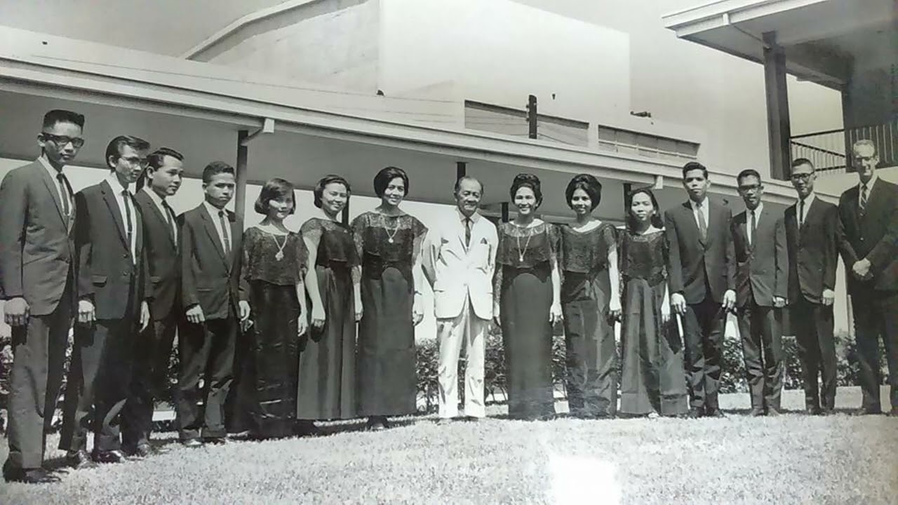 Philippine Madrigal Singers - Iddem-dem Mallida (Arr. E. Makil)