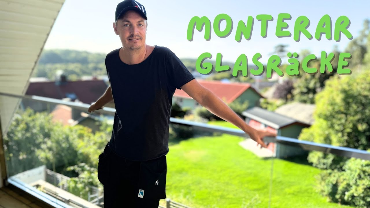 Monterar ett lyxigt glasräcke (utan stolpar)