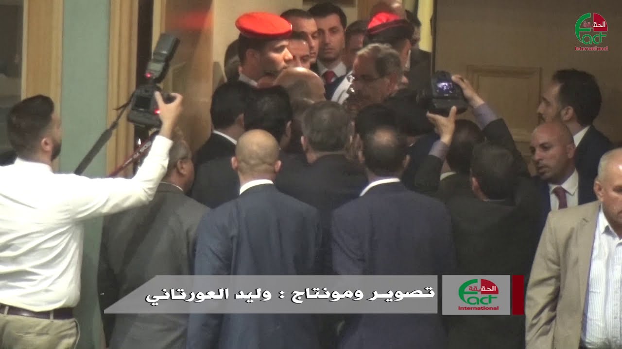 سقوط مواطن من شرفة مجلس النواب الاردني اثناء جلسة طرح الثقة بالحكومة