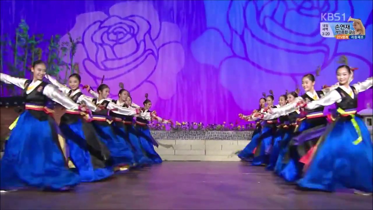 Korean Sword Dance performed by Chungnam arts high school students