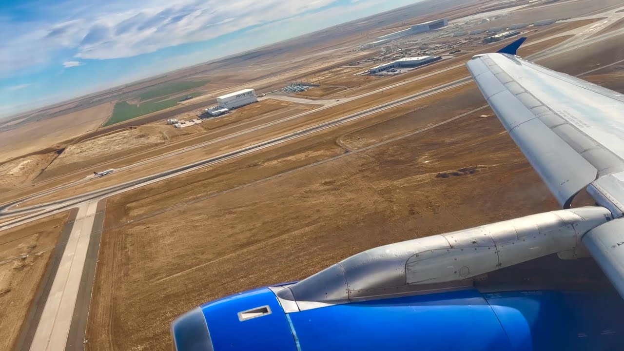 Amazing Denver takeoff & engine buzz - United Airlines - Airbus A320-200