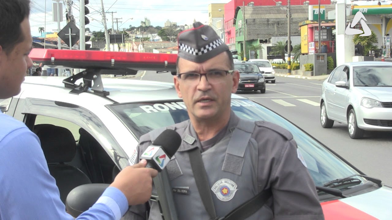 Polícia realiza operação contra o trafico de drogas em Atibaia.