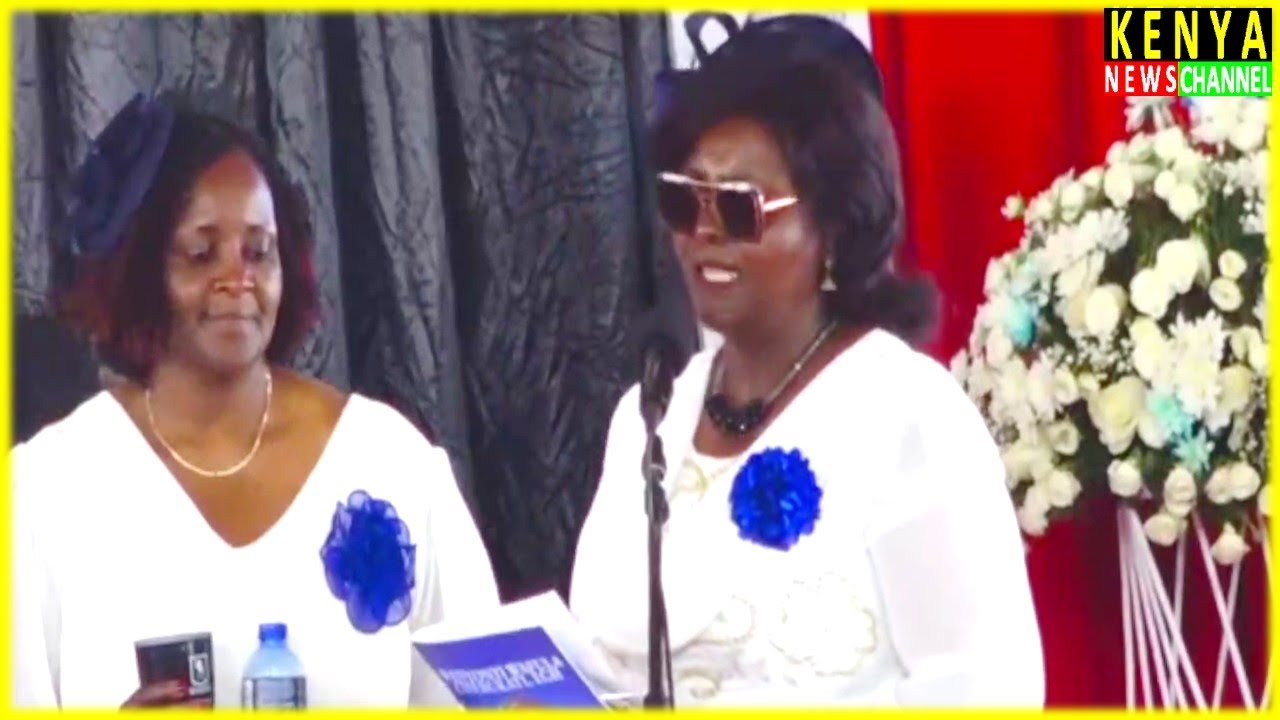 Chebukati wife Mary SINGS in front of Ruto during Burial Service #wafulachebukati