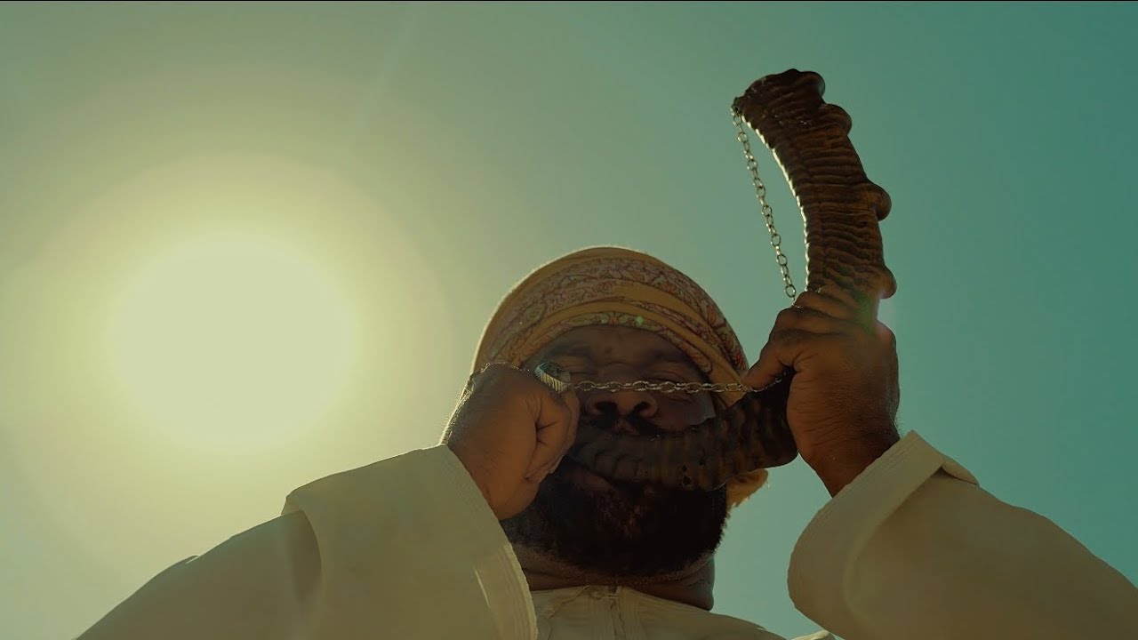 رزحة وطن | بمناسبة اليوم الوطني العماني 281 / أداء أبوسالم كلمات الكوس / جديد وحصري .