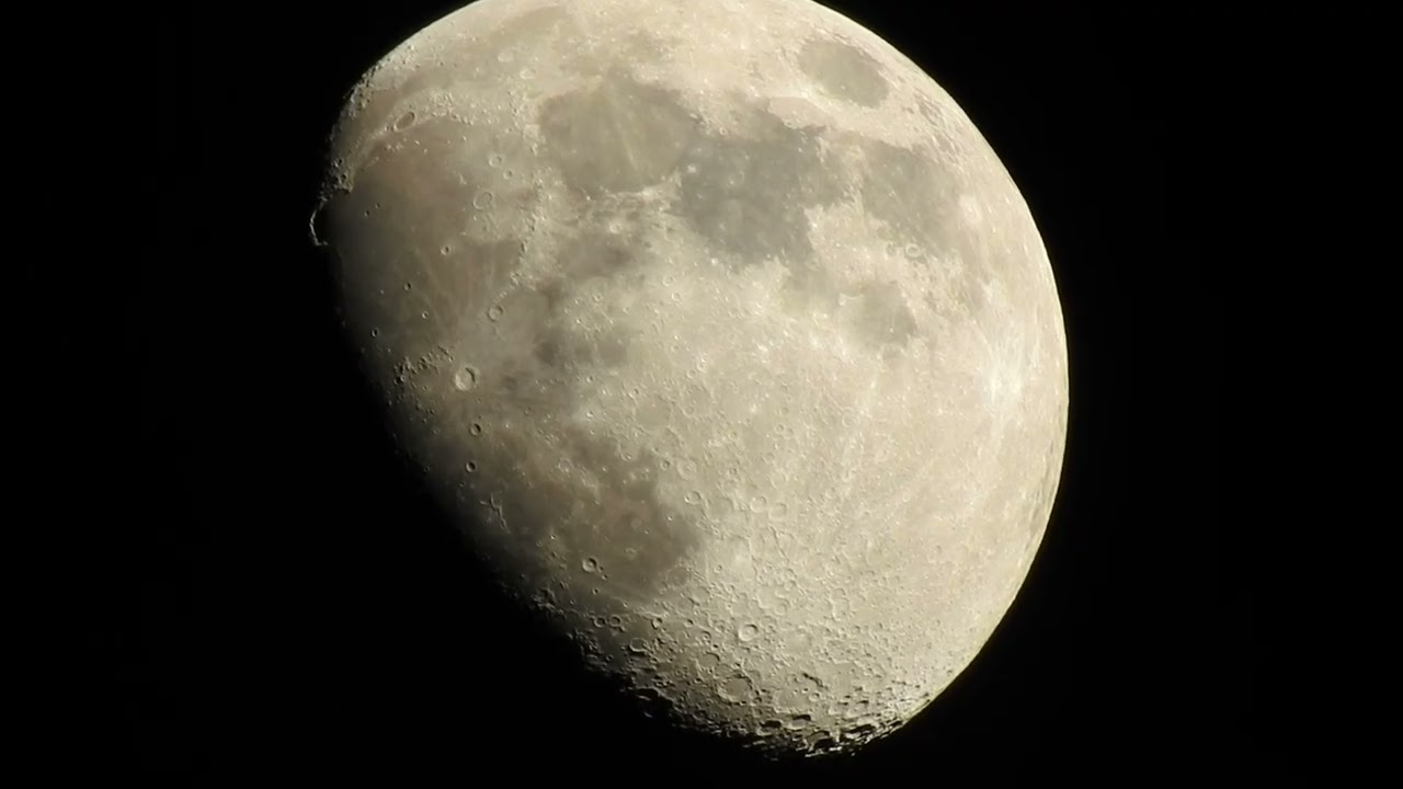MOON 75% Waxing Gibbous Gemini 17.47pm 28 01 26