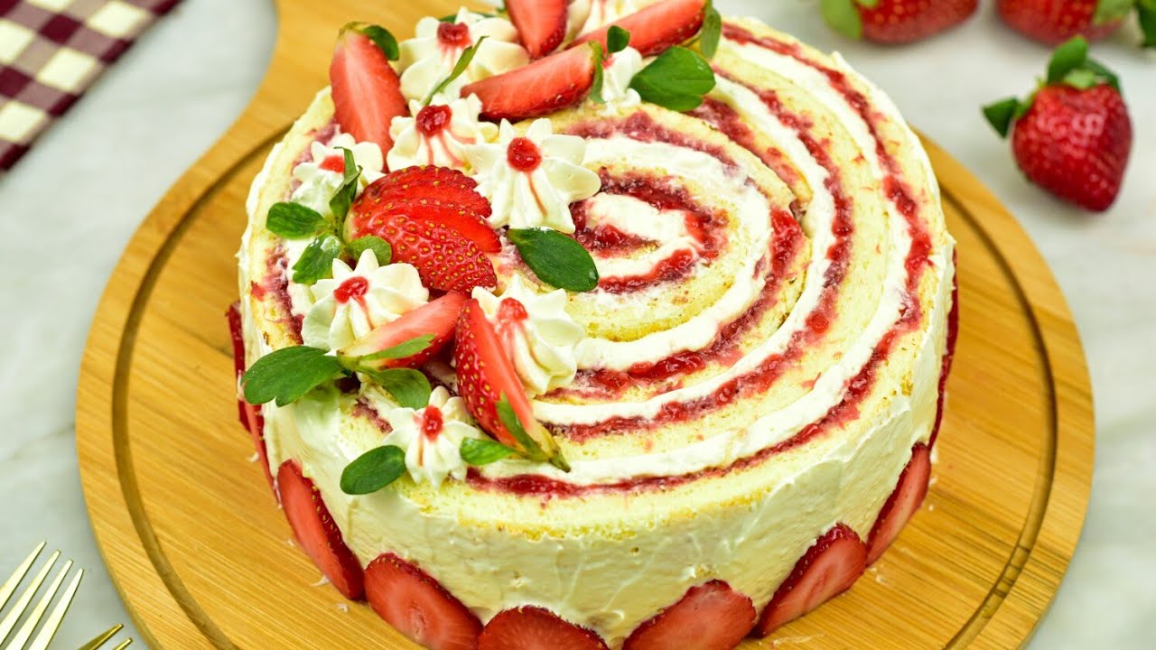 gâteau roulé au fraise | كيكة نهاية السنة بذوق الفرولة حضريها وخليهم يهدرو عليها في كل مناسبة