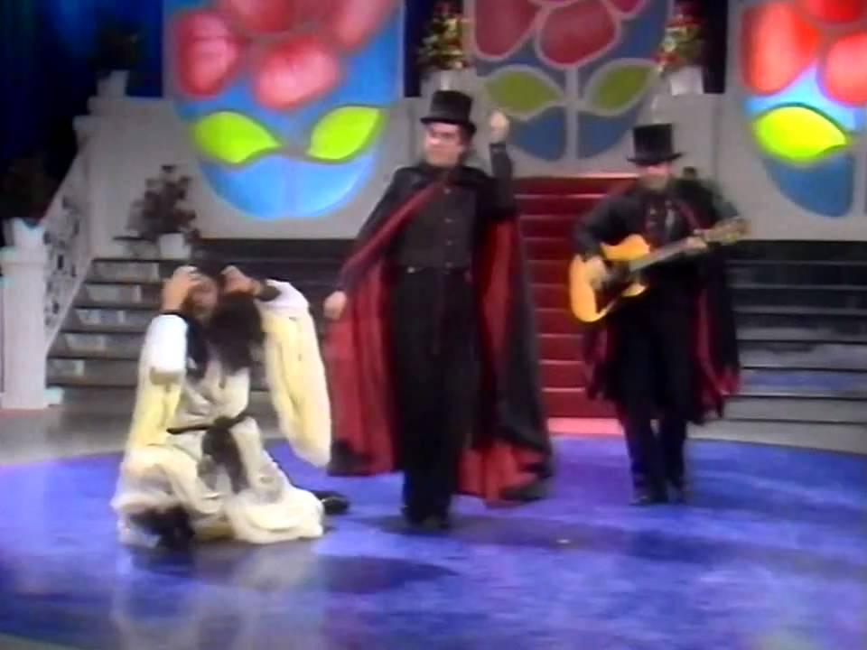 Vampira Tango - I GUFI A COLORI