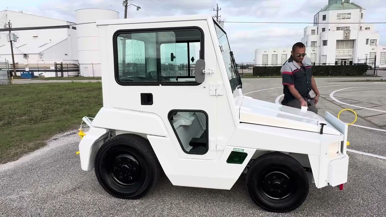 2011 Toyota 02-2TDU25 Diesel Tow Tractor - Operational Video 