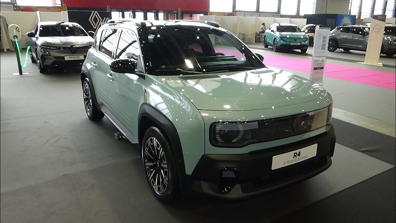 Renault 4 Electric Iconic 150 2026 года — экстерьер и интерьер — Автосалон в Лионе, 2025 год.