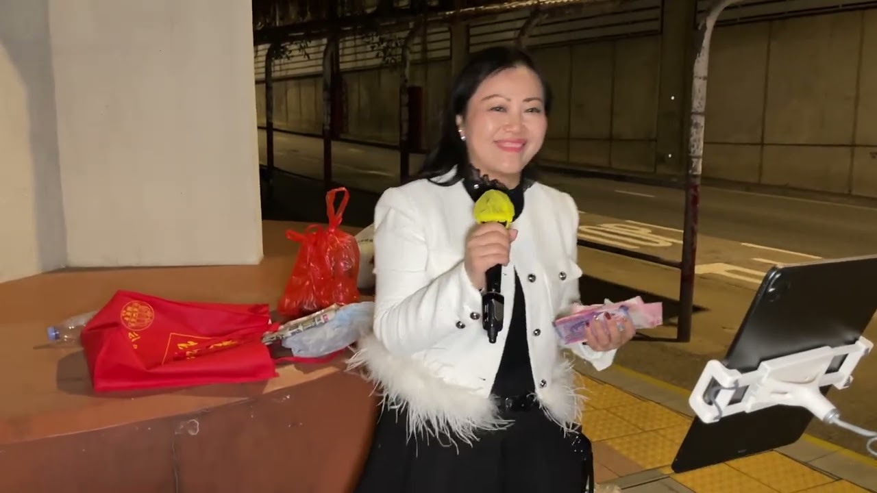 妮婭。容易受傷的女人。