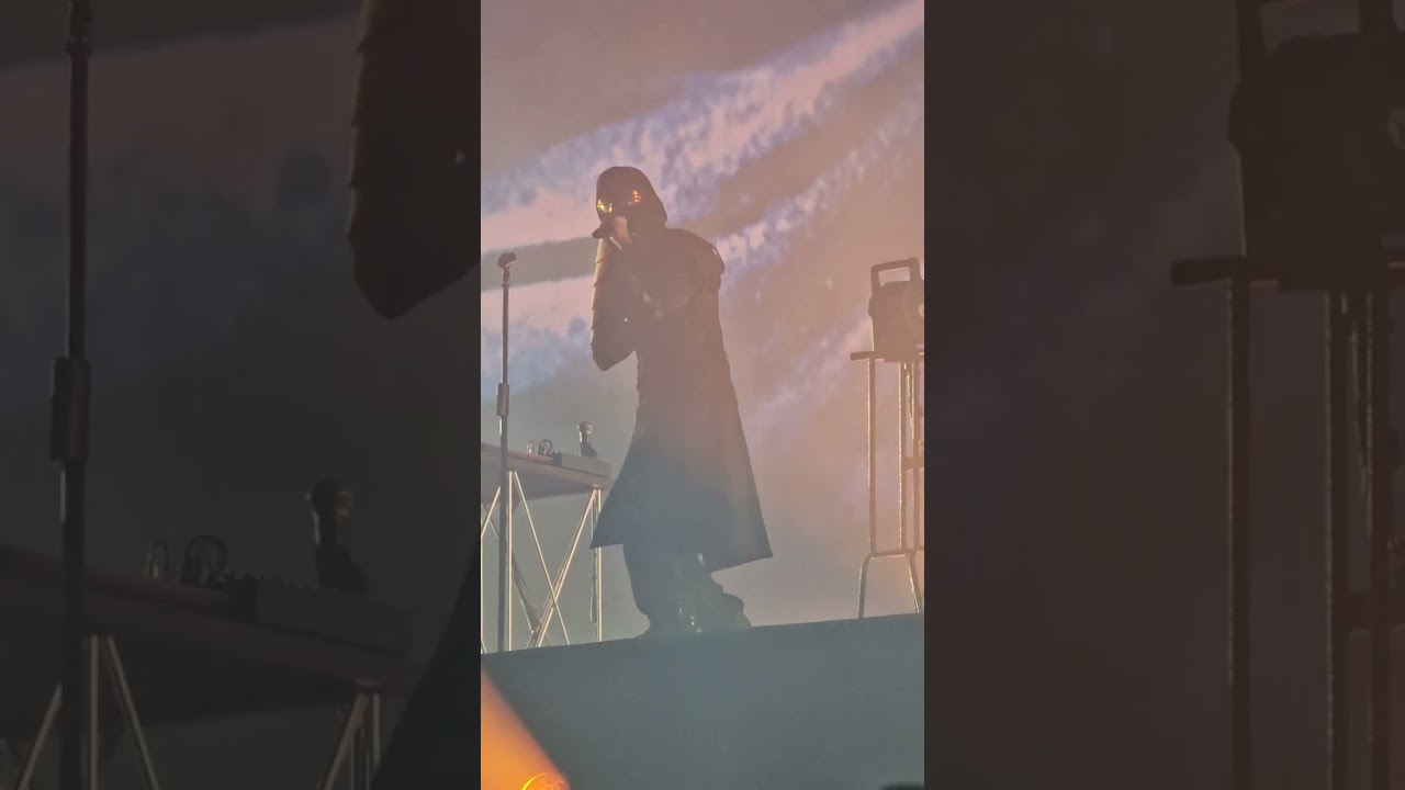 LIBERATO - PARTENOPE (LIVE PIAZZA PLEBISCITO SETTEMBRE 2023)