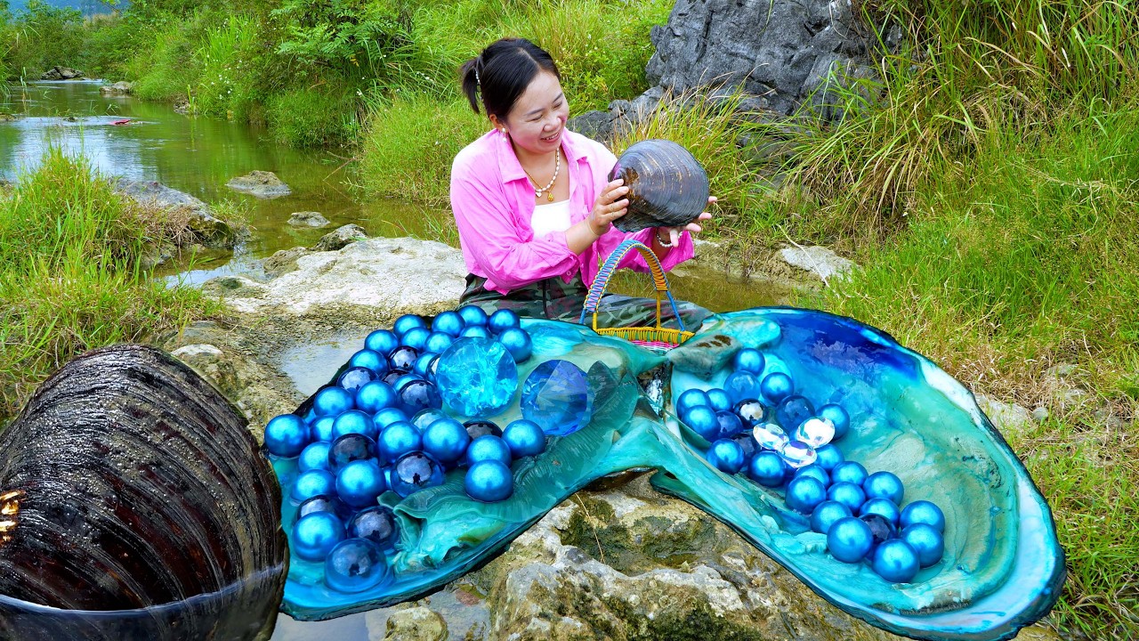 😱🎁🎁Fortunately, I pried open the giant blue clam with enchanting blue pearls inside, so beautiful