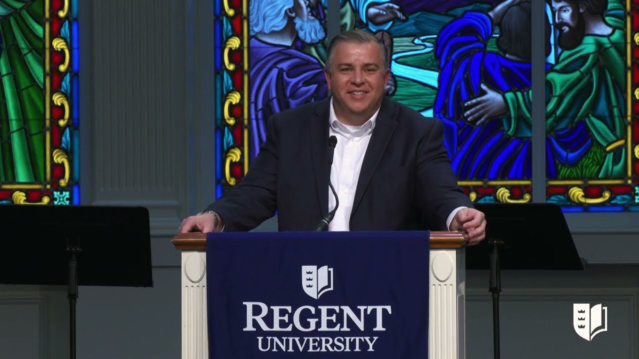 1. Dean Lingo at Student/Faculty Retreat