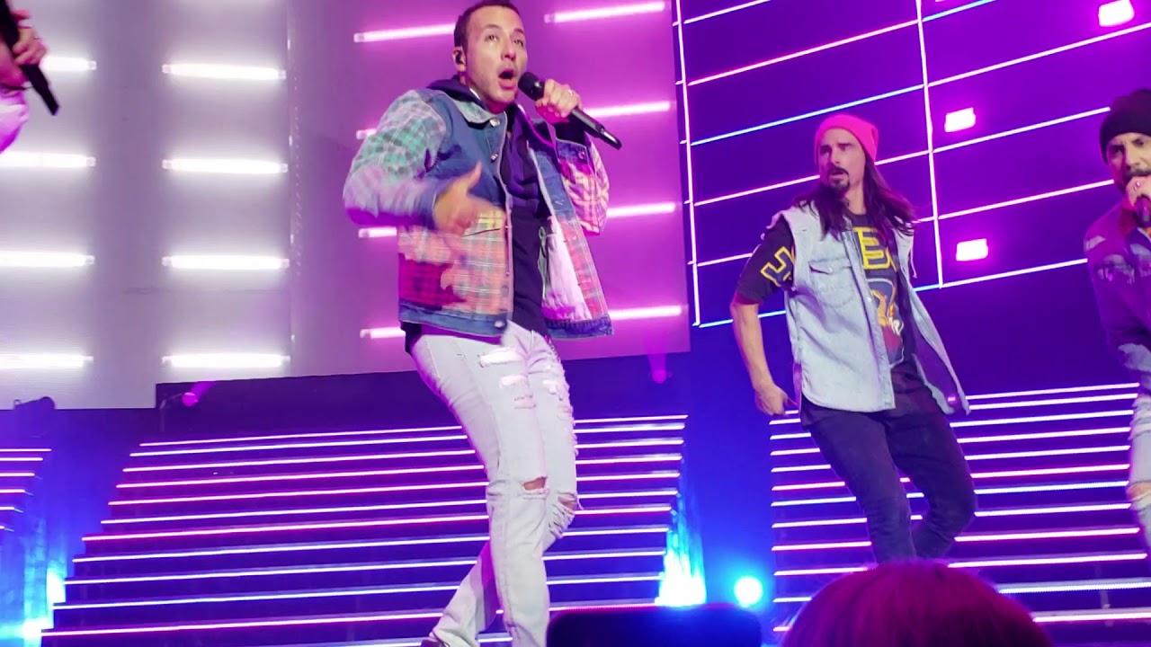 Backstreet Boys- Everybody (Backstreets Back) live in Las Vegas!!!!
