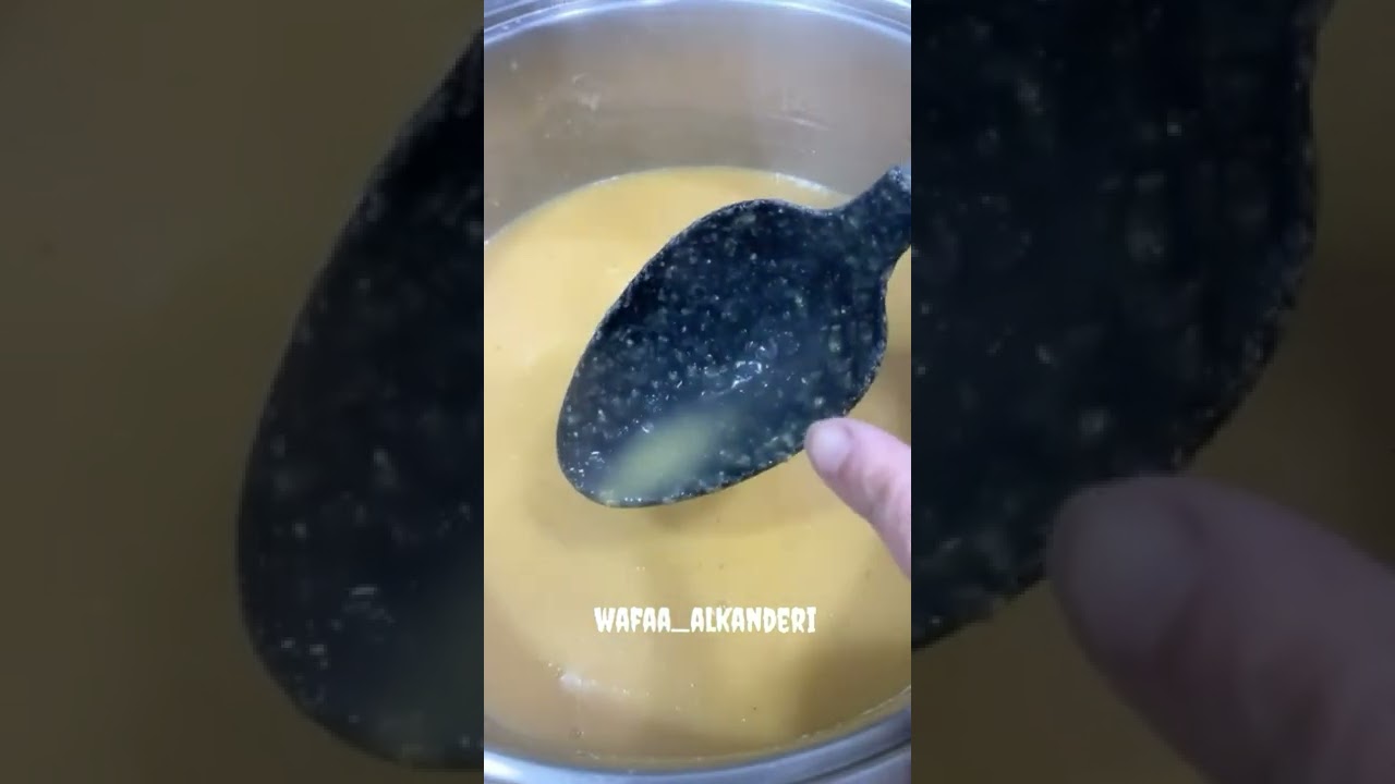قديما كانت تقدم هذه الشوربه بالمدارس بالشتاء مع شرائح الخبز والجبنه