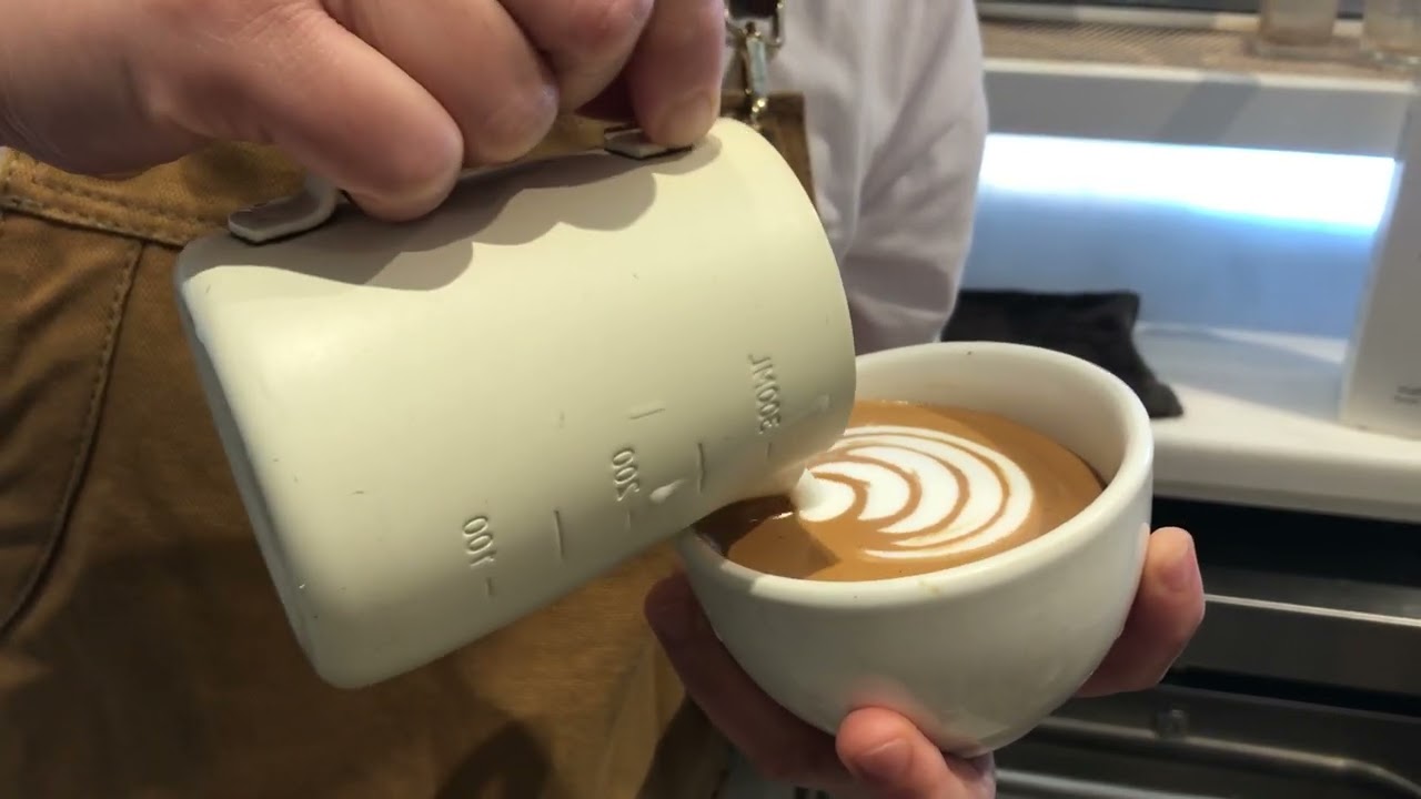 Simple stacks tulip latte 🌷🌷🌷🌷