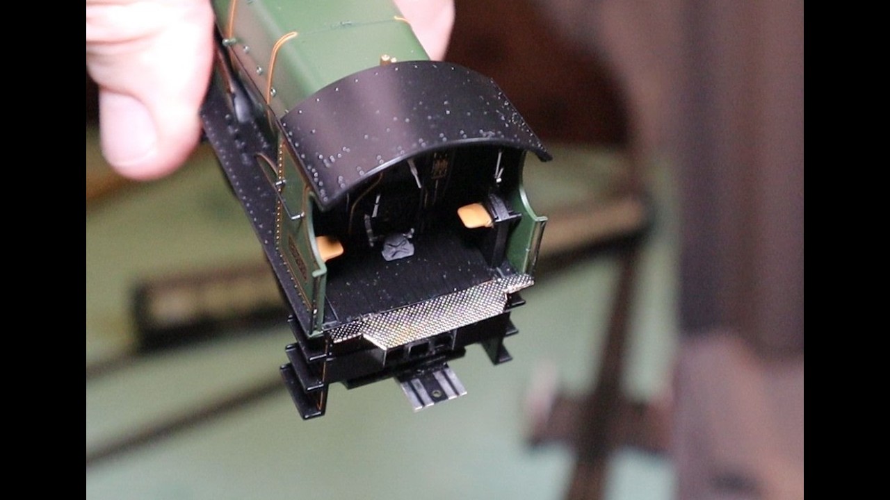 Hornby Saint Class Fall Plate Modification  No More Derailments