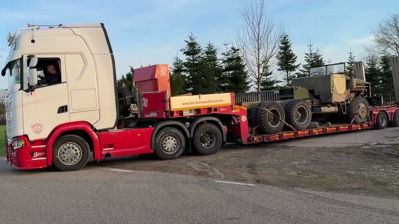 Abtransport der Sattelzugmaschine Faun 912 aus Holland nach Hessen.￼