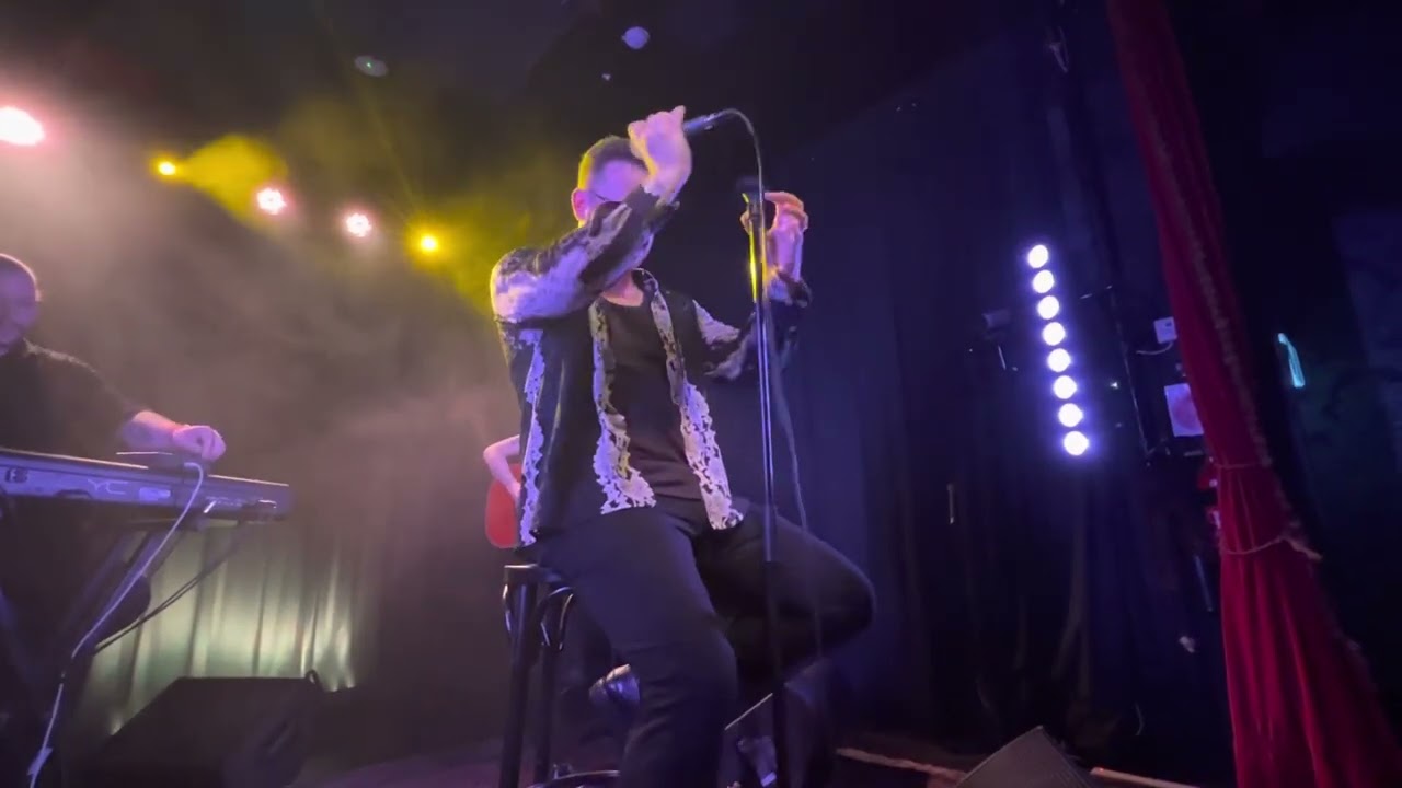 Sam Fischer - &ldquo;Carry It Well&rdquo; (Live at the Vanguard, Sydney 2023)