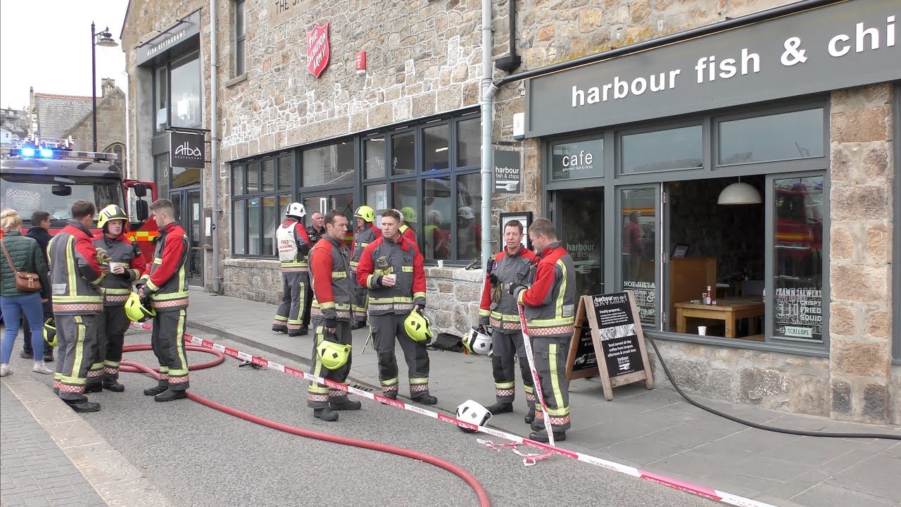 FIRE ENGINES IN DOWNLONG