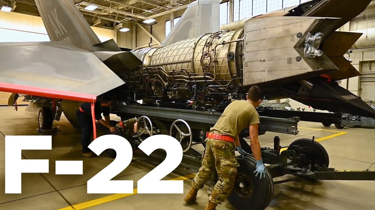F-22 Engine Removal and Maintenance #military #aviation #airforce #fighterjet