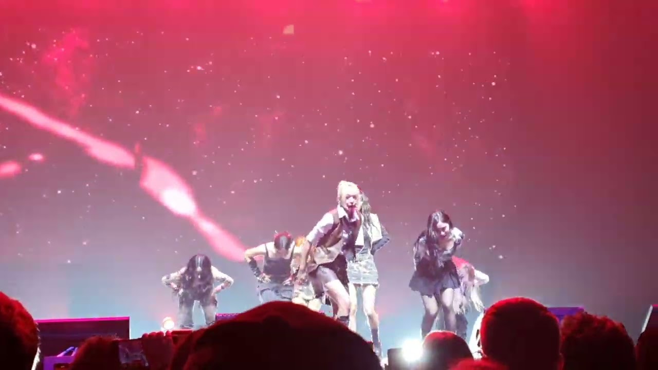 Dreamcatcher - Red Sun (Paris 2022)