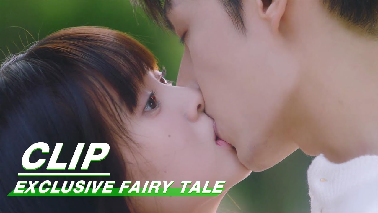 Ling Chao is Jealous and Calls Xiao Tu Sister | Exclusive Fairy Tale EP20 | 独家童话 | iQIYI