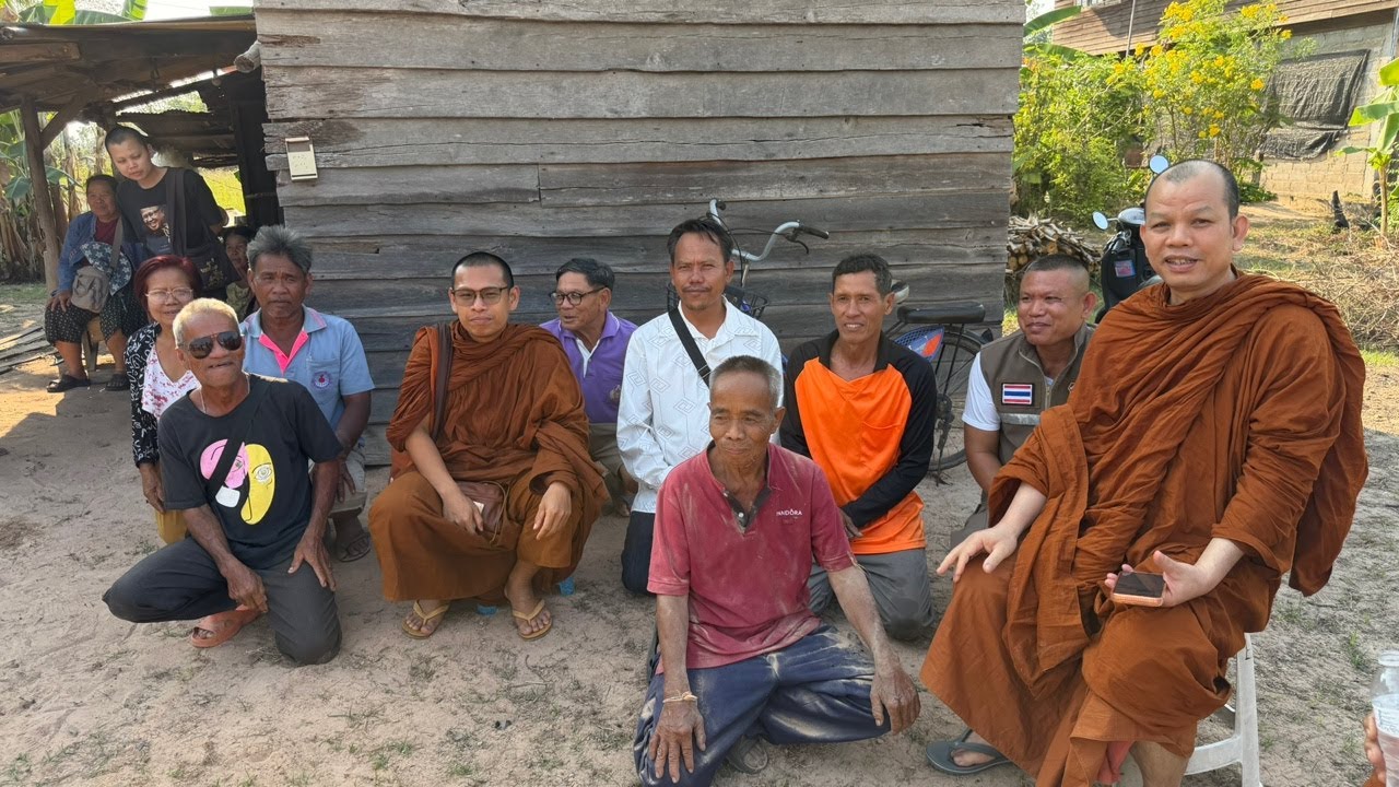 บรรยากาศบิณฑบาตรเช้า ณ ตลาดช่องเม็ก 20/3/69