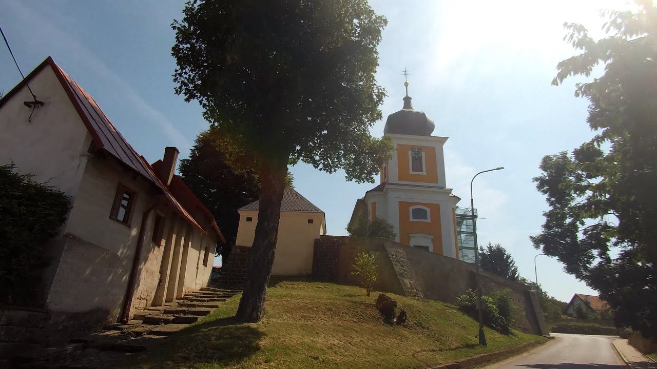 The village of Markvartice (Walking tour, 4K)