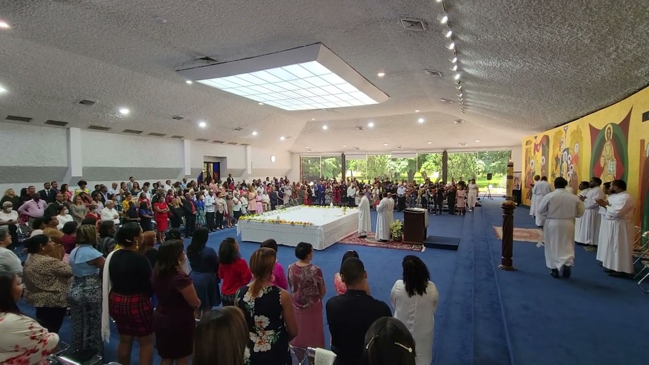 Consagracion y canto de Santo eucaristia