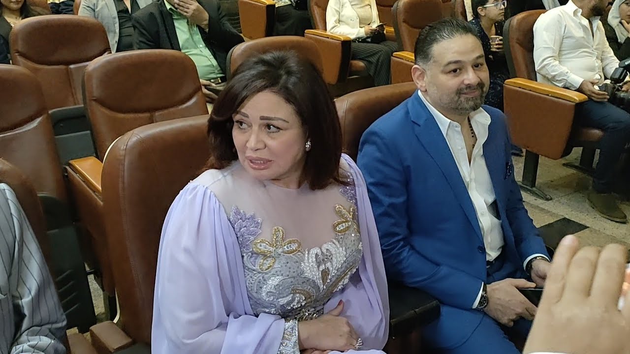 الهام شاهين تحرج احد الحضور : ده مكان باسم سمرة .. ورد فعل باسم سمرة لما شافها لحظة التكريم