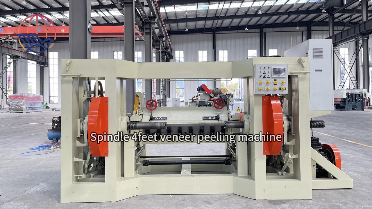 Spindle 4feet veneer peeling machine with rotary clipper.