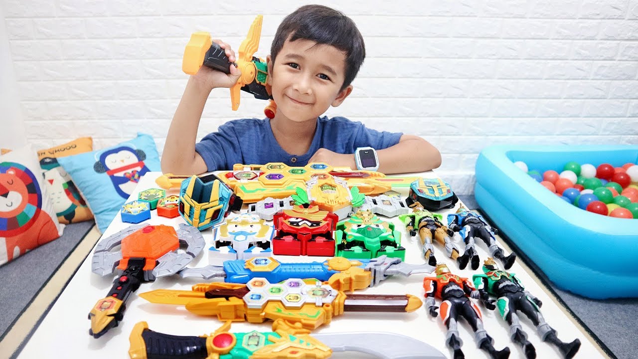 Koleksi Mainan Legend Hero Superduper Ziyan