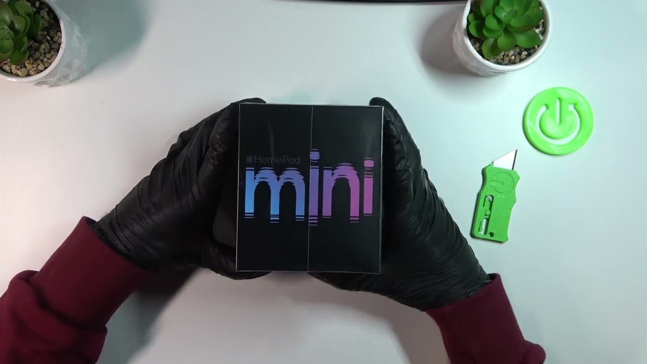 Apple HomePod Mini: Unboxing - Apple Wireless Speaker