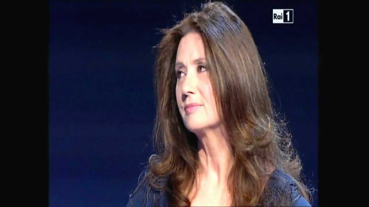 Gigliola Cinquetti intervistata da Gigi Marzullo attorno ai Festival di San Remo-