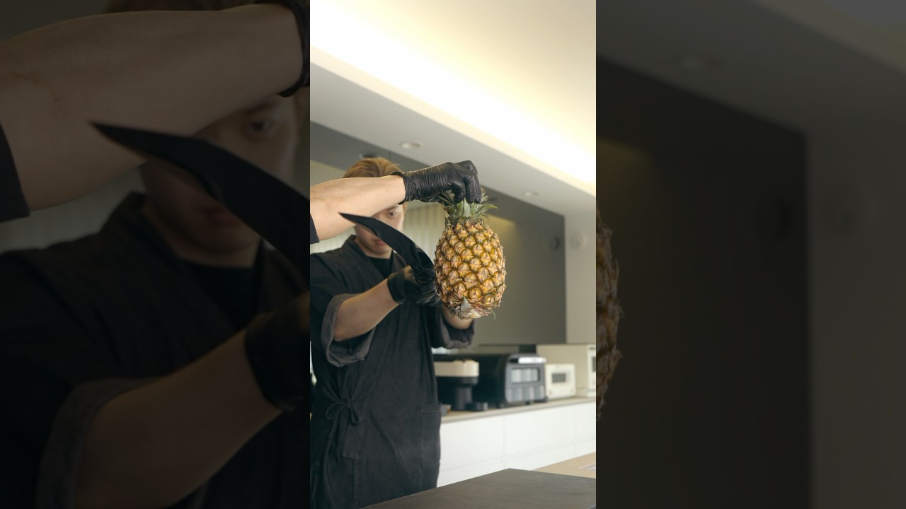 I can't cut the pineapple, so I sharpen the tuna knife.​⁠