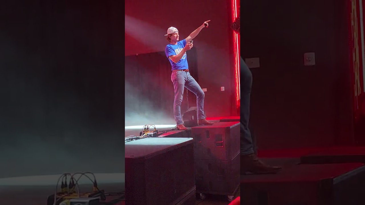 Crowd Mashup performed by Cooper Alan 3/2/2023 in Sioux Falls, South Dakota