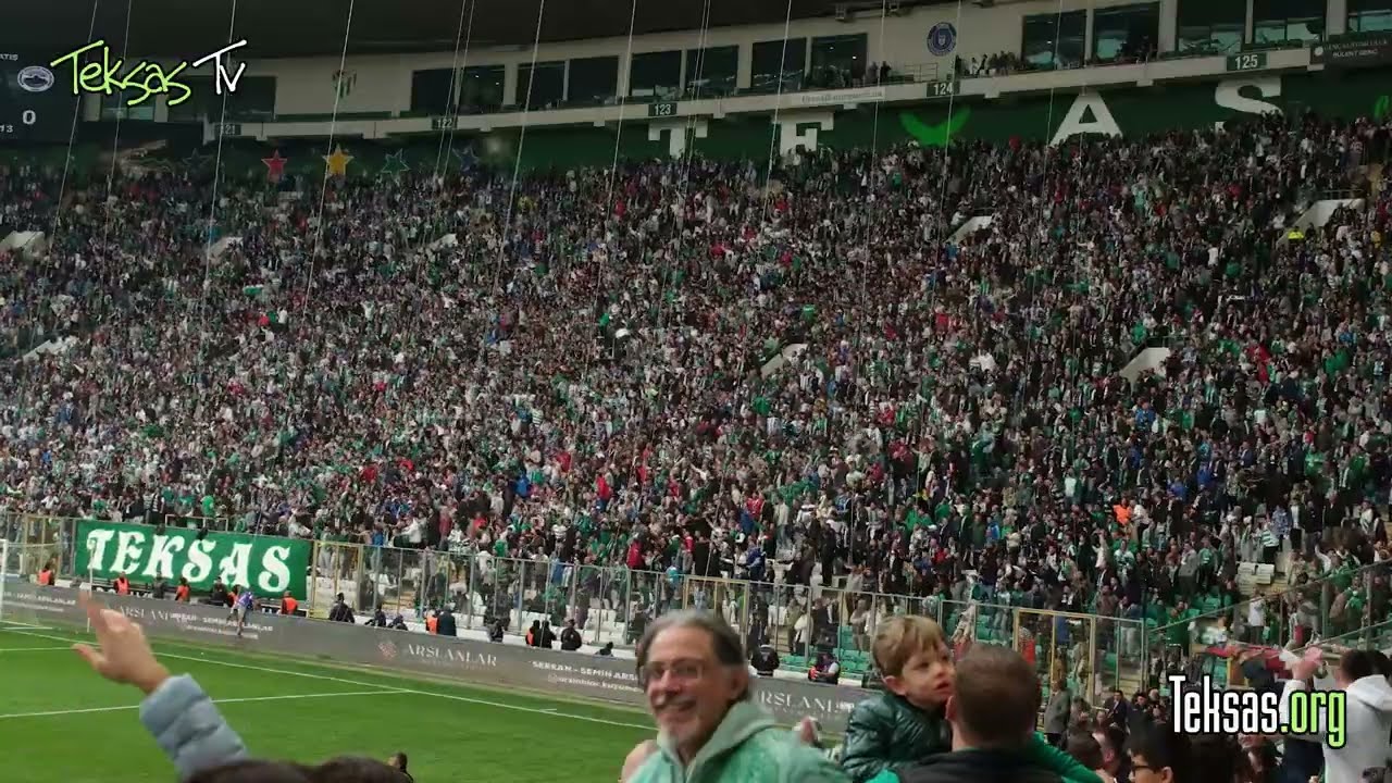 Bursasporumuz - Kuşadasıspor Tribün Görüntüleri