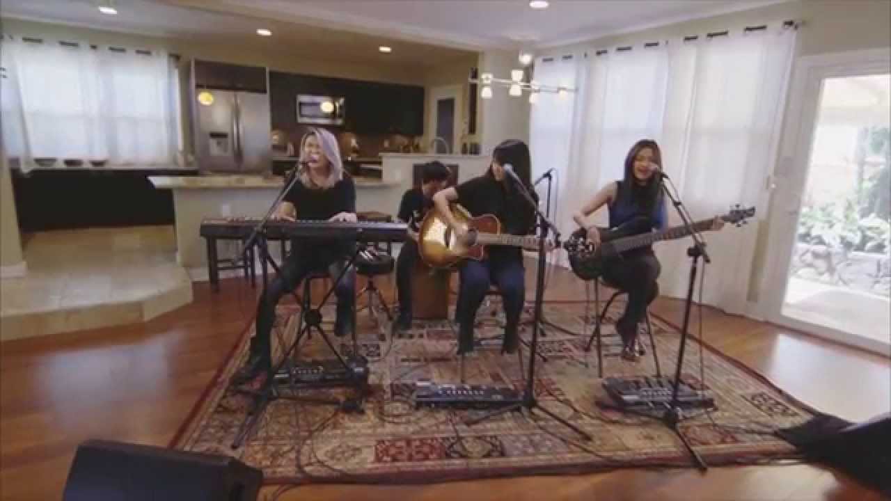 EMKE - My Own Enemy (HiSessions.com Acoustic Live!)