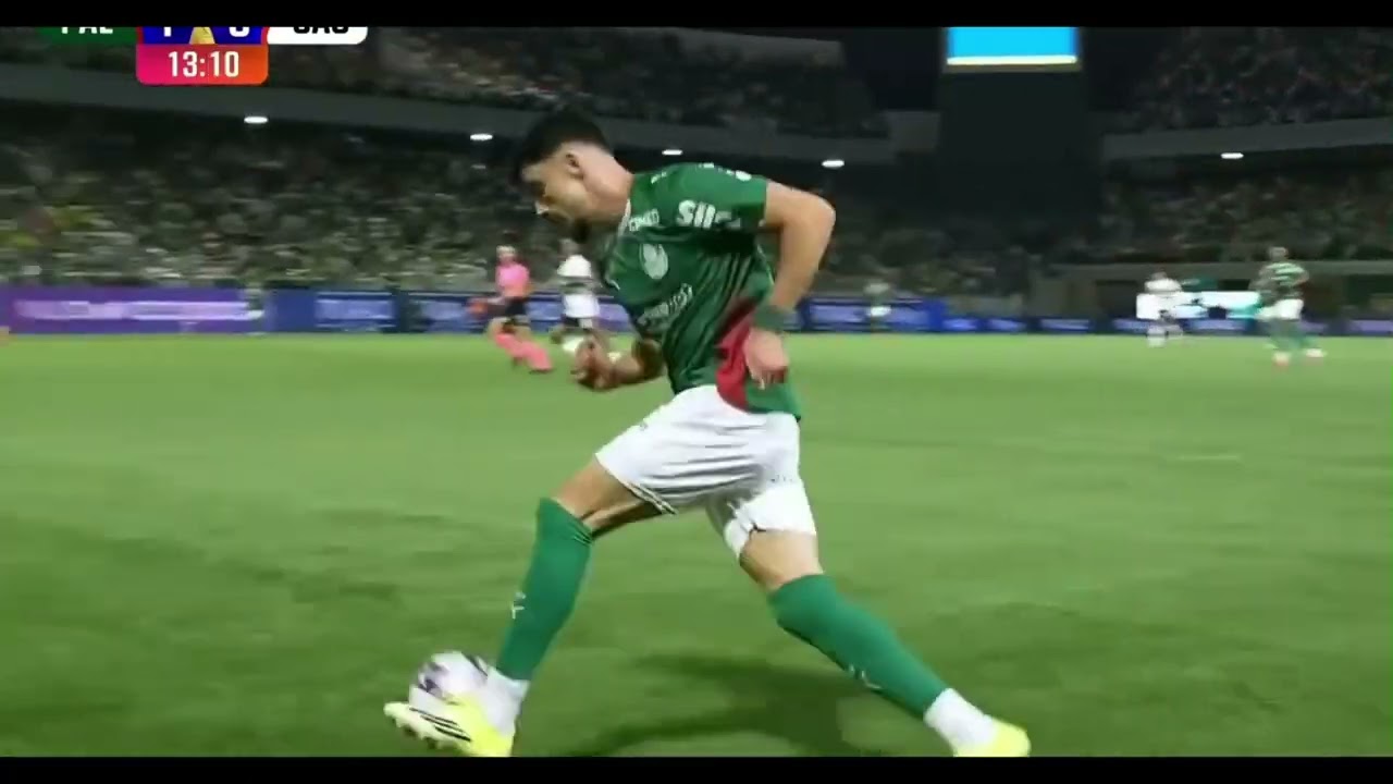 PALMEIRAS 4-2-2-2 FW ⑨ ヴィトル・ホッキ（Vitor Roque）vs SÃO PAULO（前半）