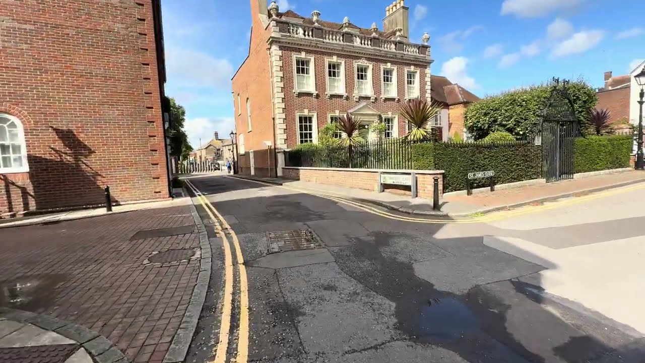How to find The Barking Cat Brewery  from the Quay...